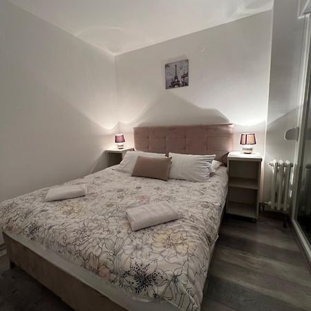 Apartman Omar Stan Na Dan Besplatan Parking Σαράγεβο Εξωτερικό φωτογραφία