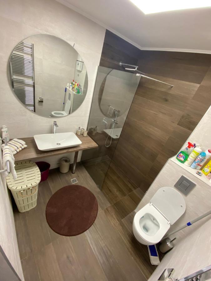 Apartman Omar Stan Na Dan Besplatan Parking Σαράγεβο Εξωτερικό φωτογραφία
