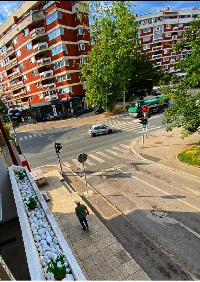 Apartman Omar Stan Na Dan Besplatan Parking Σαράγεβο Εξωτερικό φωτογραφία